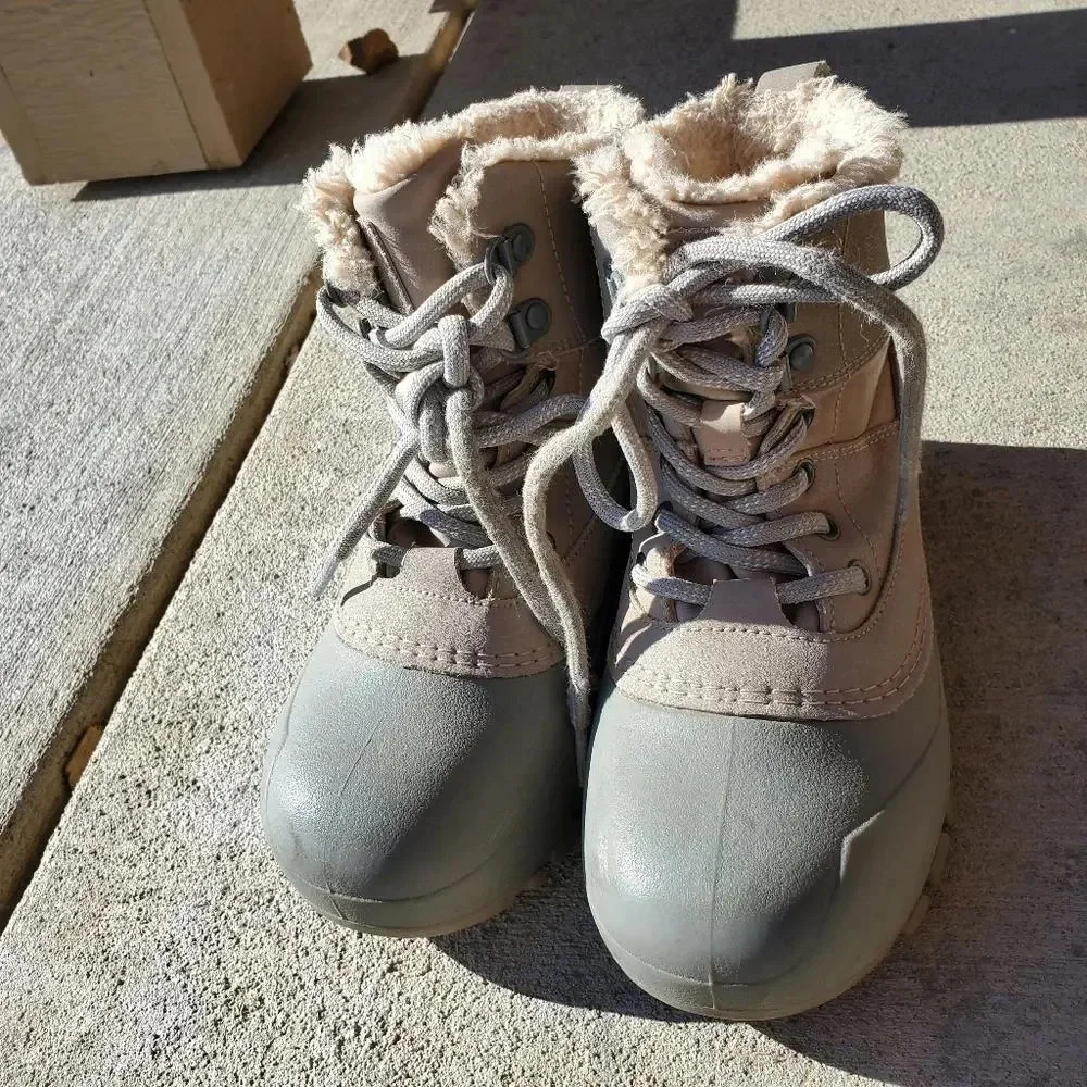All in Motion Girls Leather Waterproof Winter Snow Boots Size 13